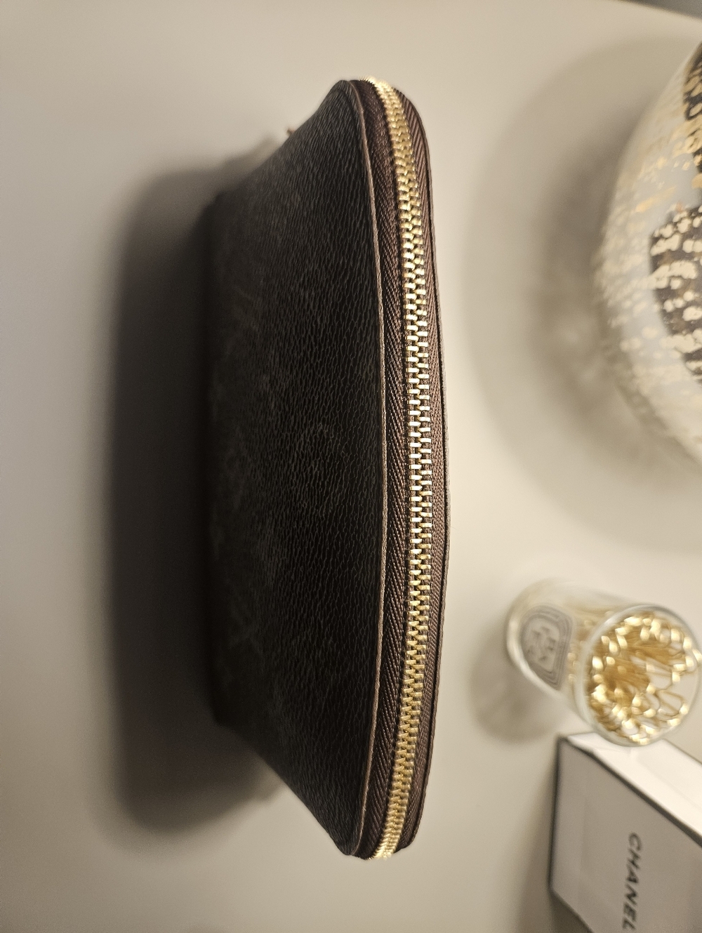 Louis Vuitton Monogram Cosmetic Pouch - PM - Picture 4 of 13